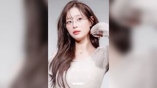CHUU SHOWS BOOBS 39375 1 KPOP ALLPOP
