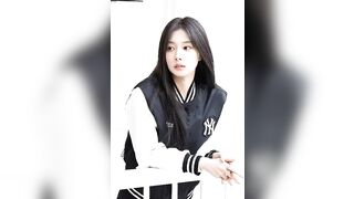 HYEWON SHOWS TITS 39376 1 KPOP ALLPOP