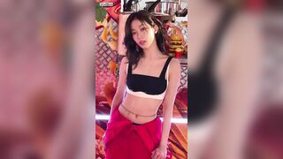 KAZUHA SHOWS TITS 82967 1 KPOP ALLPOP