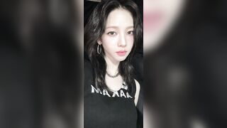 KARINA GIVES HANDJOB 118366 1 KPOP ALLPOP