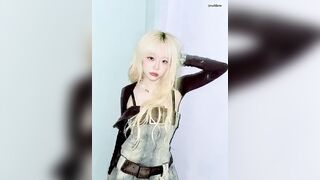 JEEWON GIVES FOOTJOB 154860 1 KPOP ALLPOP