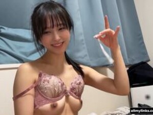Haerin 해린 preview